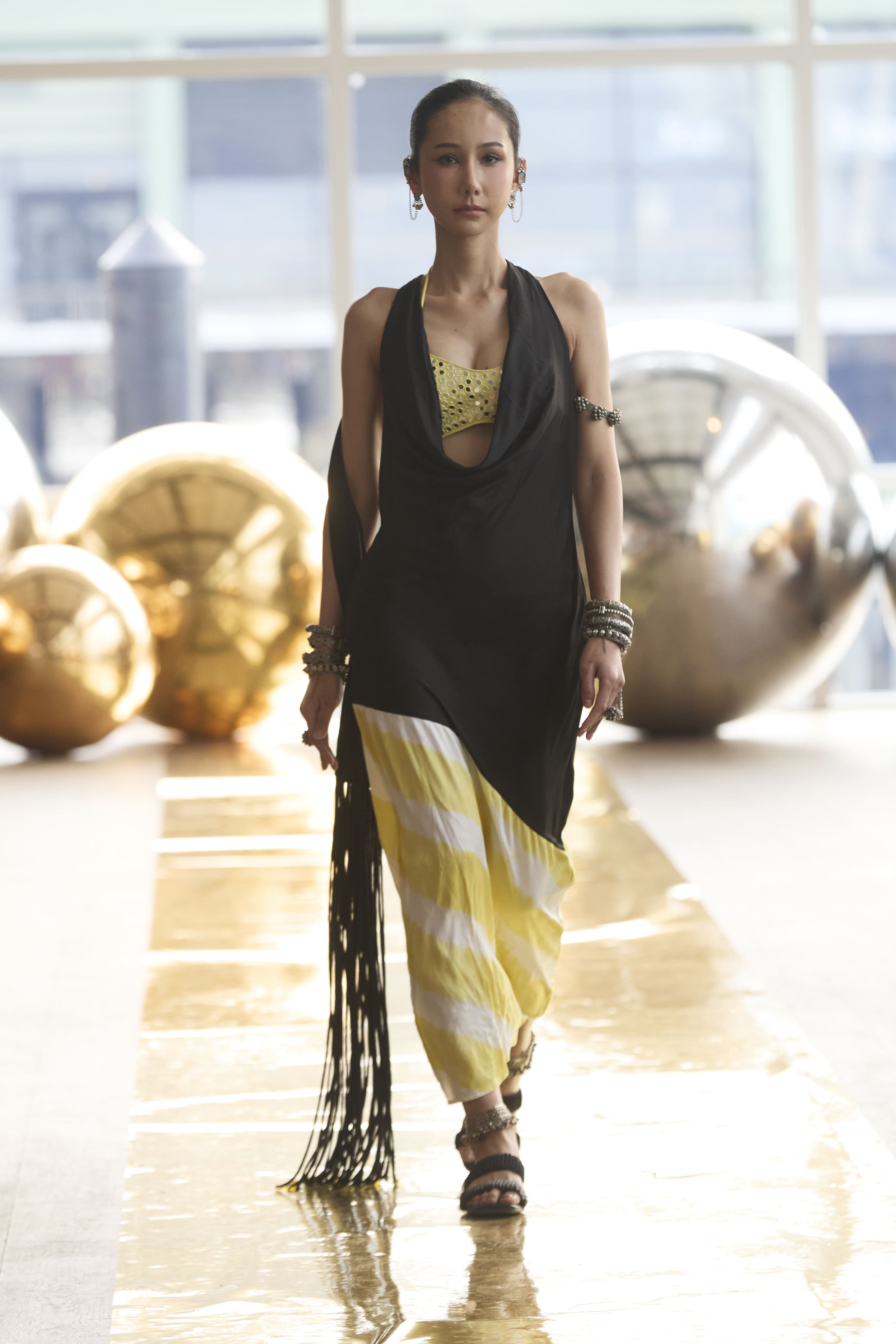 Lehariya Mirror Saree